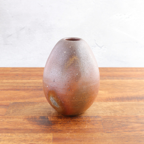 備前焼 たまご形の一輪挿し【C】 【陶器・花器・花入れ
