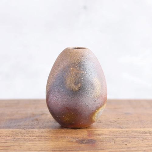 備前焼 たまご形の一輪挿し【B】 【陶器・花器・花入れ・フラワー