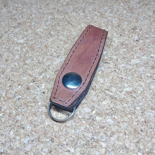 ベルトループ 男女兼用 バイカー ロック メタル パンク 本革 ヌメ革