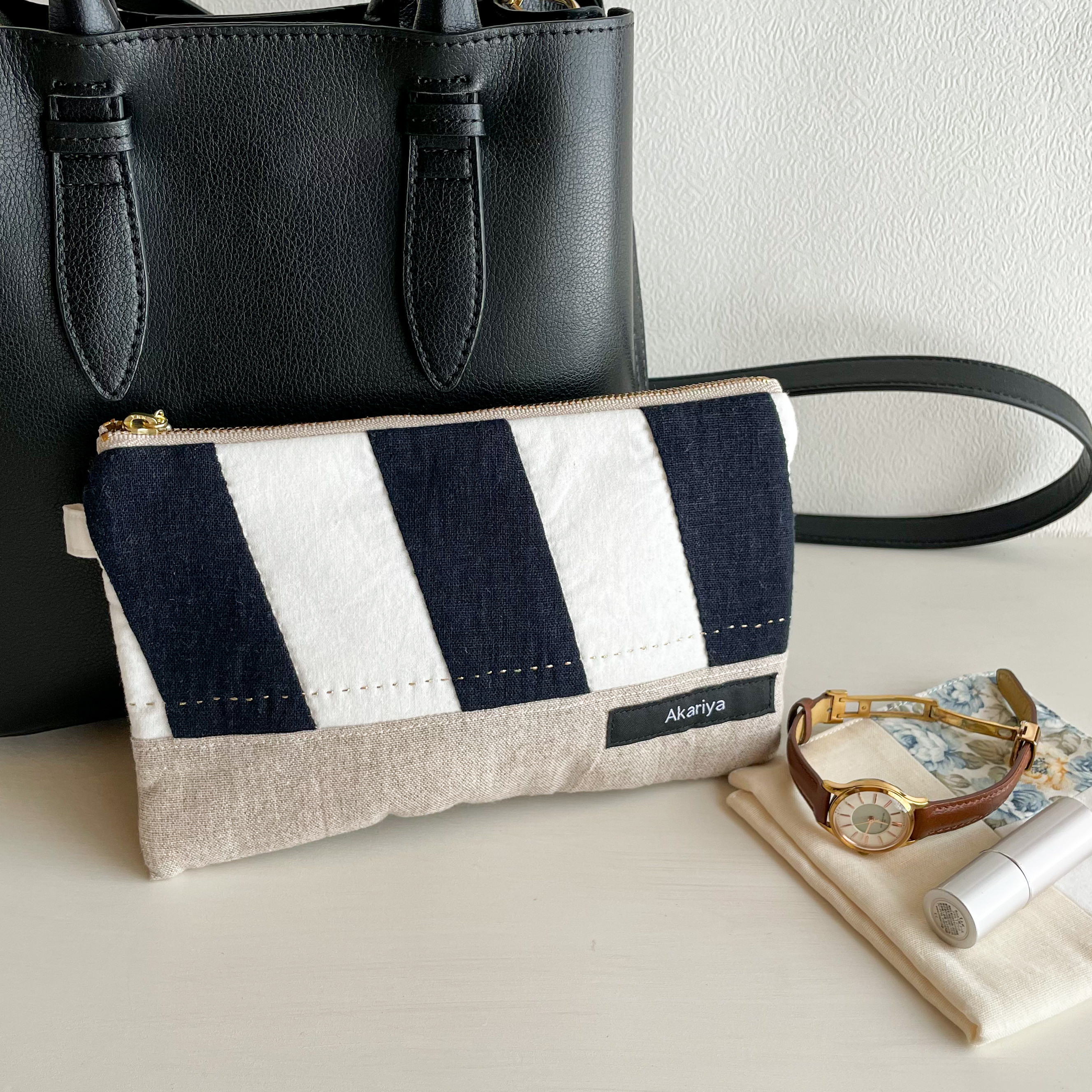 手縫いキルトのふわふわポーチ＊キラキラネイビー