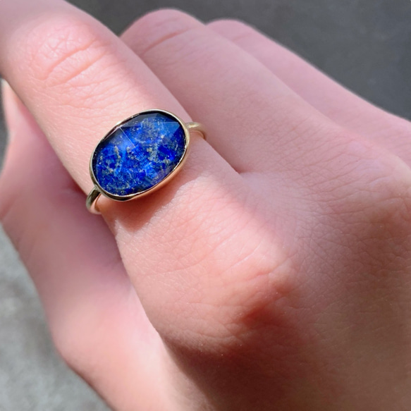 【受注製作】クリスタルクォーツ × ラピスラズリ 真鍮リング（silver950変更可） 8枚目の画像