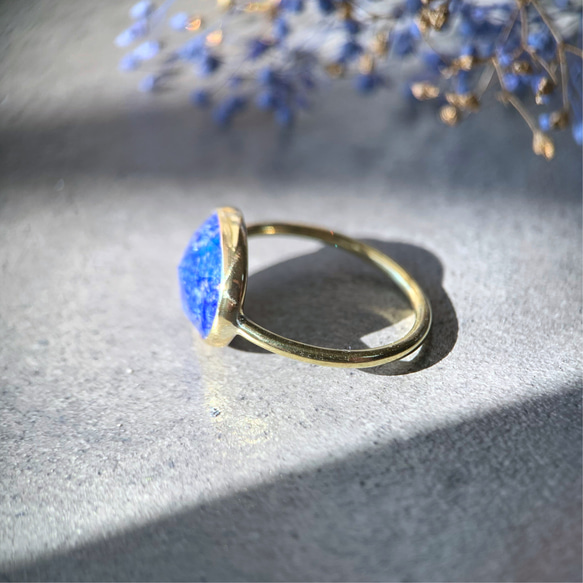 【受注製作】クリスタルクォーツ × ラピスラズリ 真鍮リング（silver950変更可） 6枚目の画像