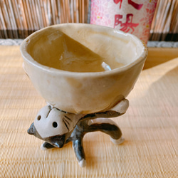 [聖誕禮物] Nekomata 酒杯般的高腳妖怪陶器，以背摔的姿勢掀起怒吼 第3張的照片
