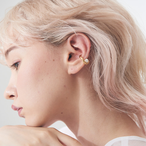 六本木クラス新木優子さん着用ニッケルフリー 18KGP Wave ウェーブ