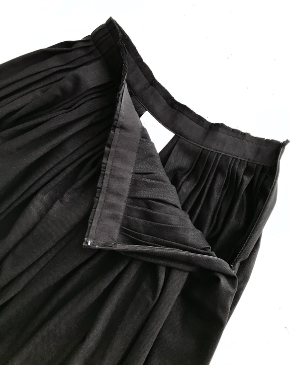 レディス【ladies】 最高級コットンリネン素材使用　ランダムタック 裁ち切り仕上げ　ロングスカート 8枚目の画像