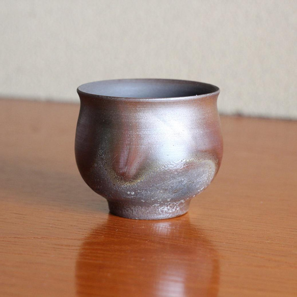 日本酒にピッタリ】備前焼のコロンと丸いぐい呑み（渋め） おちょこ