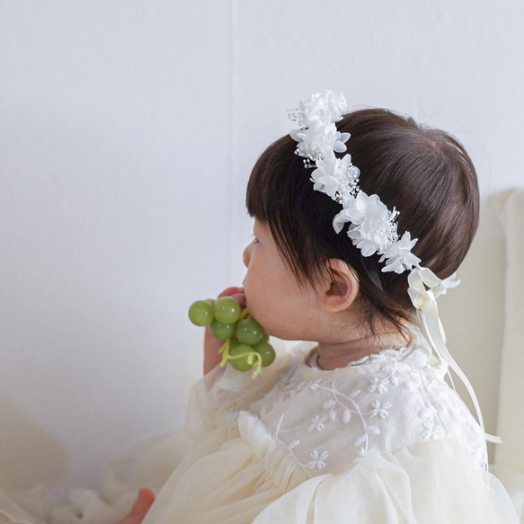 【送料無料】ベビー　キッズ　花冠　~純白~  花かんむり　はなかんむり　結婚式　子供用　誕生日　バースデー　リングガール 4枚目の画像