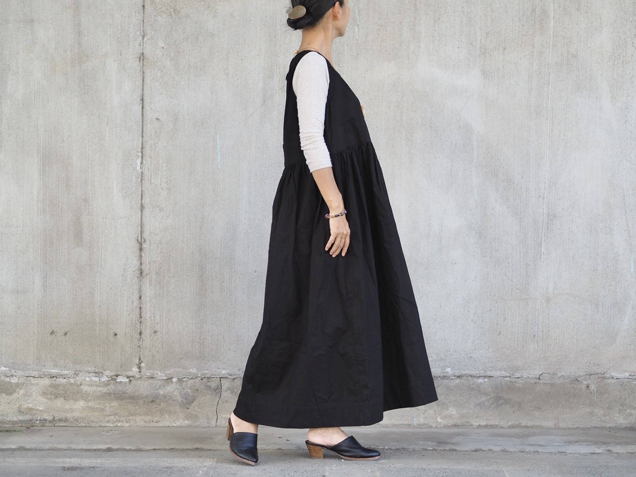 《3サイズ》両面着れるウエスト切り替えワンピース/ブラック