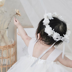 【送料無料】ベビー　キッズ　花冠　~platinum white~  花かんむり　はなかんむり　結婚式　子供用　誕生日 4枚目の画像