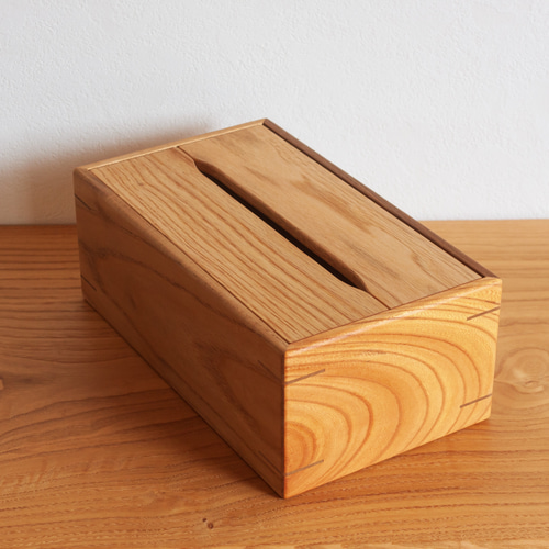 24時間以内に発送】手作り木工 無垢材の小物入れ シックな茶色