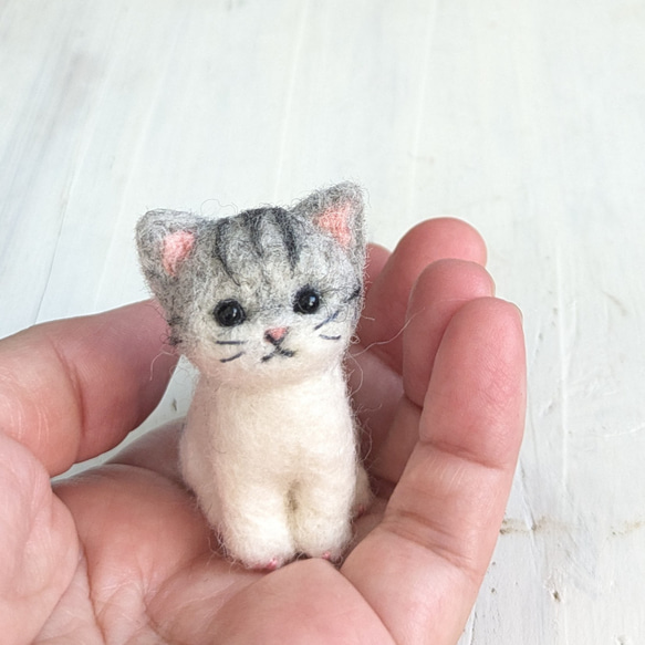 ◾再販 羊毛フェルトの小さな子猫(グレーとら猫) 猫グッズ 猫