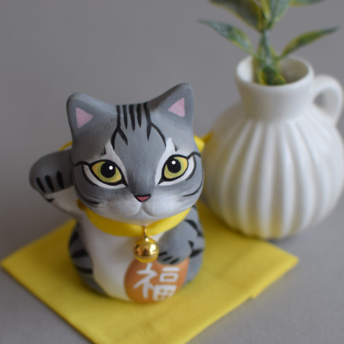 ピザハット様keep…時代「古玩・福徳招き猫」刻印・特大 福おいで招福招き猫(大)(左手上げ・黒) – 中外陶園オンラインストア