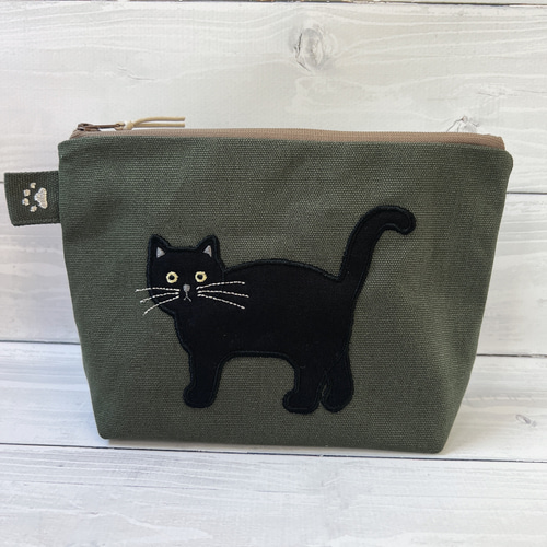 ふりむきネコのアップリケポーチ 黒ねこ ポーチ Chaton 通販 9516131