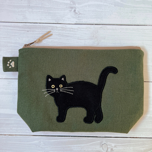 ふりむきネコのアップリケポーチ 黒ねこ ポーチ Chaton 通販 9516131