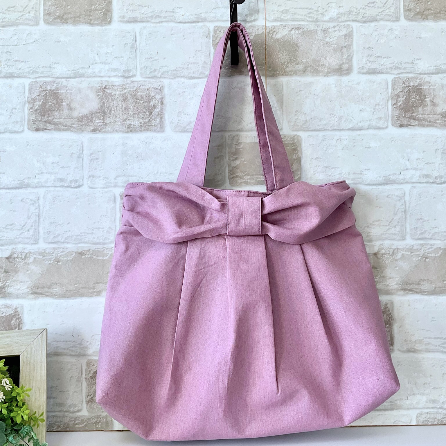 【ファスナー付きMサイズ】リボンデザイン　ハーフリネン　グラニーバッグ　セピアパープル ＜通勤バッグにオススメ！＞