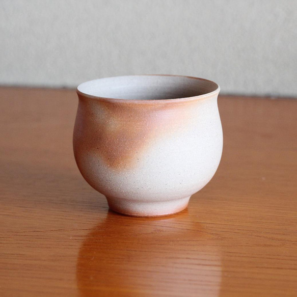 日本酒にピッタリ】備前焼のコロンと丸いぐい呑み おちょこ