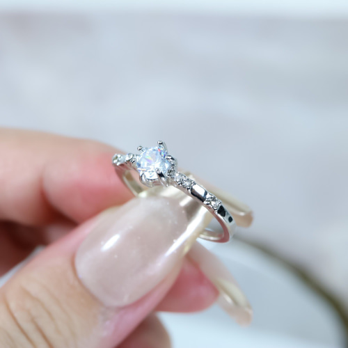 MR68】キラキラCZダイヤモンドの指輪 婚約リングのような美しい