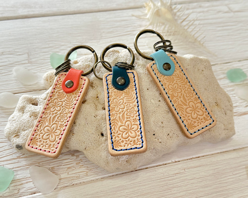 名入れ無料」 レザー ストレート キーホルダー （プルメリア柄） 革