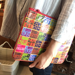 【再販】 ヒンディ語プリント ポーチ L 2枚目の画像