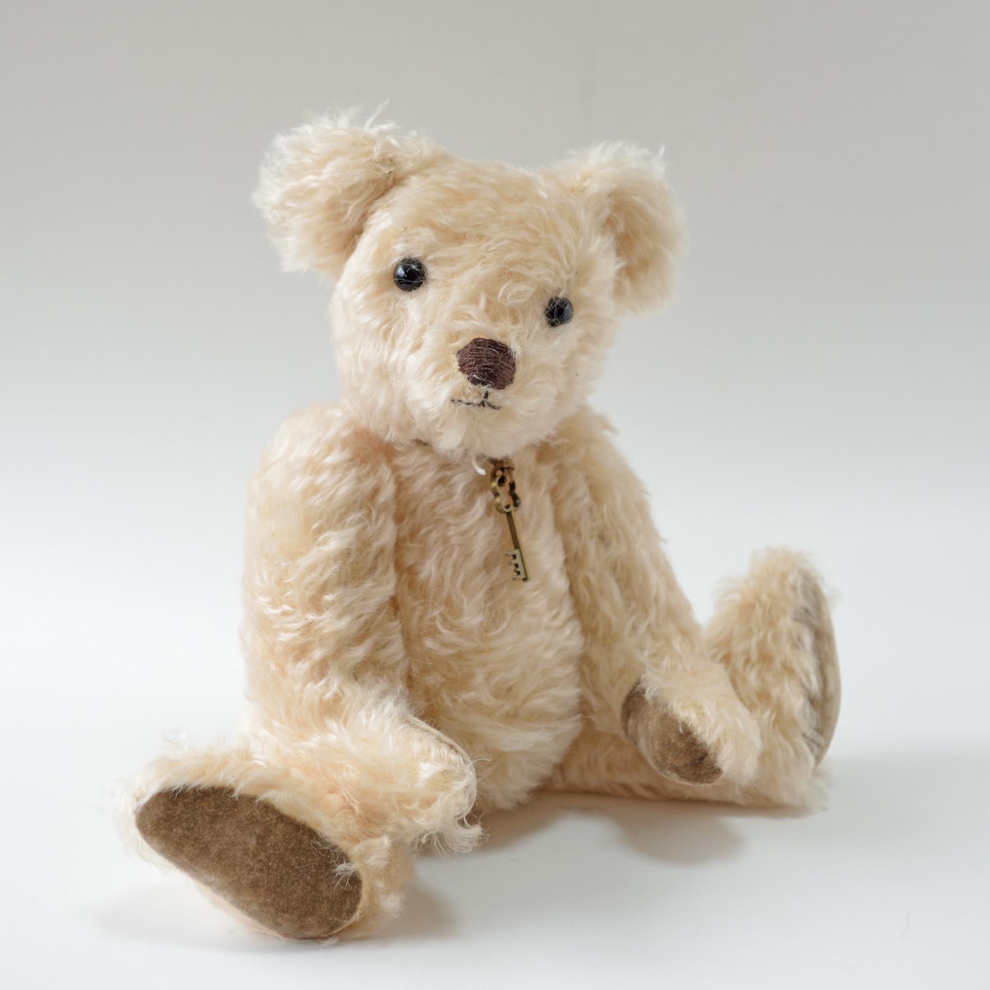 ライトブラウンのナチュラルカラー 本格的なクラシック テディベア クリスマスギフト