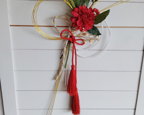 スタイリッシュ モダン しめ縄 お正月飾り しめ飾り 紅白 金 和紙