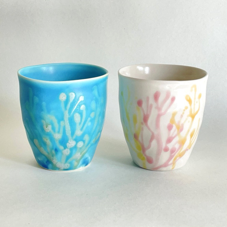 結婚祝いプレゼント  沖縄の海と縁起の良い珊瑚のタンブラー 青色×純白<名入れ対応>【ギフトボックス&紙袋付き】