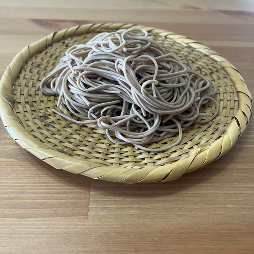 楽天市場】蕎麦ざる 竹ざる 蕎麦皿 手作りそばざる 黒竹 直径約