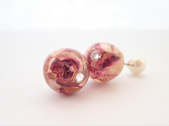 玲瓏　玫瑰乾燥花　16mm樹脂加工耳環　珍珠後耳扣　❊空郵台灣5-7天 第1張的照片