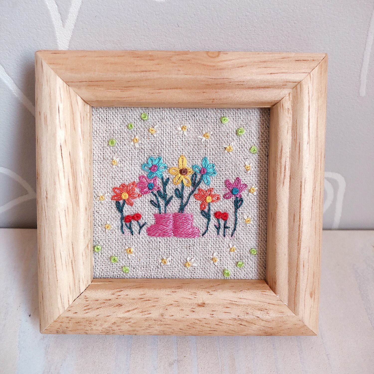 刺繍フレーム お花と長靴 梅雨 壁飾り インテリア雑貨 その他