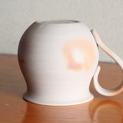 備前焼の丸いかわいいマグカップ（明るめ） 3枚目の画像