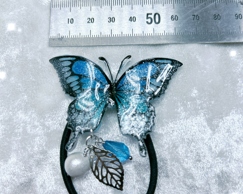 輝くブルー蝶々レジンヘアゴム 927b9961cb9d123072e22b6f7566df