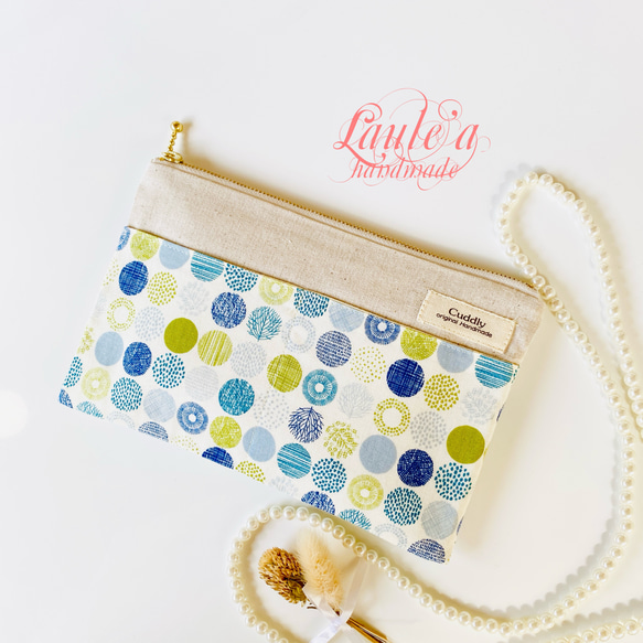 ＊北欧風＊ドット柄＊フラットポーチ＊通帳入れ＊お薬手帳入れ＊20センチファスナー 1枚目の画像
