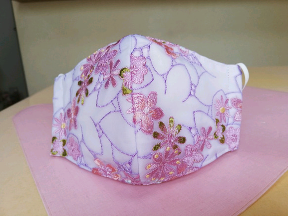 春の桜ピンク刺繍マスク(ラベンダー) 2枚目の画像