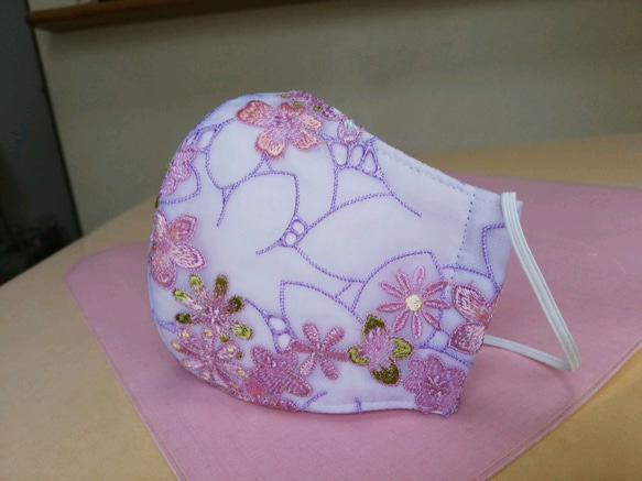 春の桜ピンク刺繍マスク(ラベンダー) 3枚目の画像