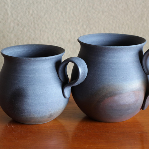 備前焼の丸いかわいいコーヒーカップ（ブルーグレー） マグカップ
