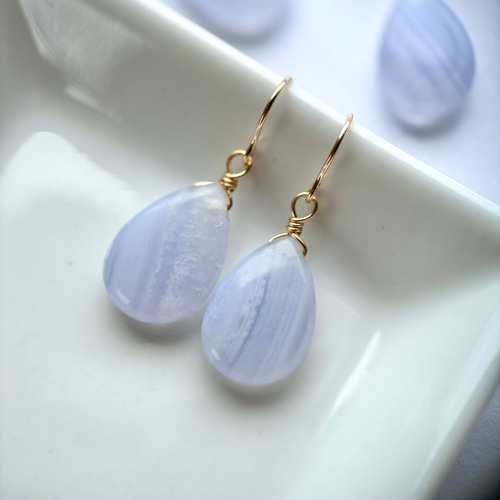 14kgf】プルームアゲートの青空ピアス