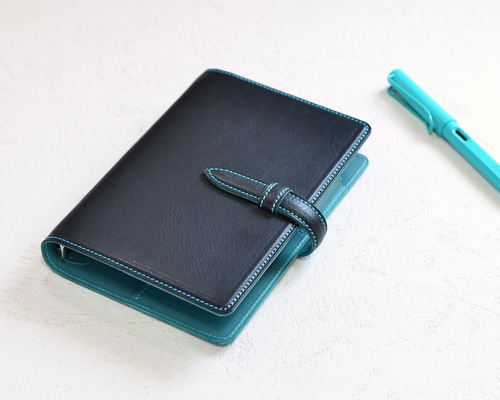 33様オーダー品(システム手帳バイブル) バインダーリングのシステム手帳 バイブルサイズ イタリアン