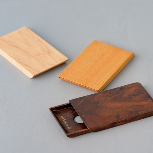 【新品未使用】すずりと木製ケース 木製】『カードケース』 NC加工技術を駆使した精密なスライド機構