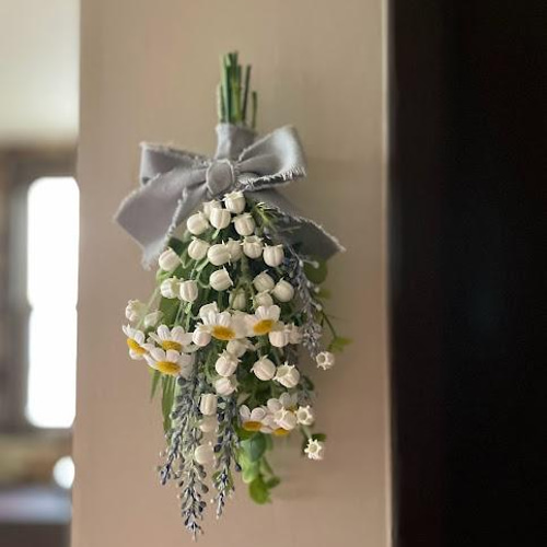 再販*すずらんとカモミールのスワッグ 【アーティフィシャルフラワー