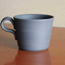 備前焼のコーヒーカップ（ブルーグレー、ストレート） 2枚目の画像