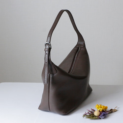 レトロな革ショルダーバッグ斜め掛けスマホショルダー長財布収納可能 2枚目の画像