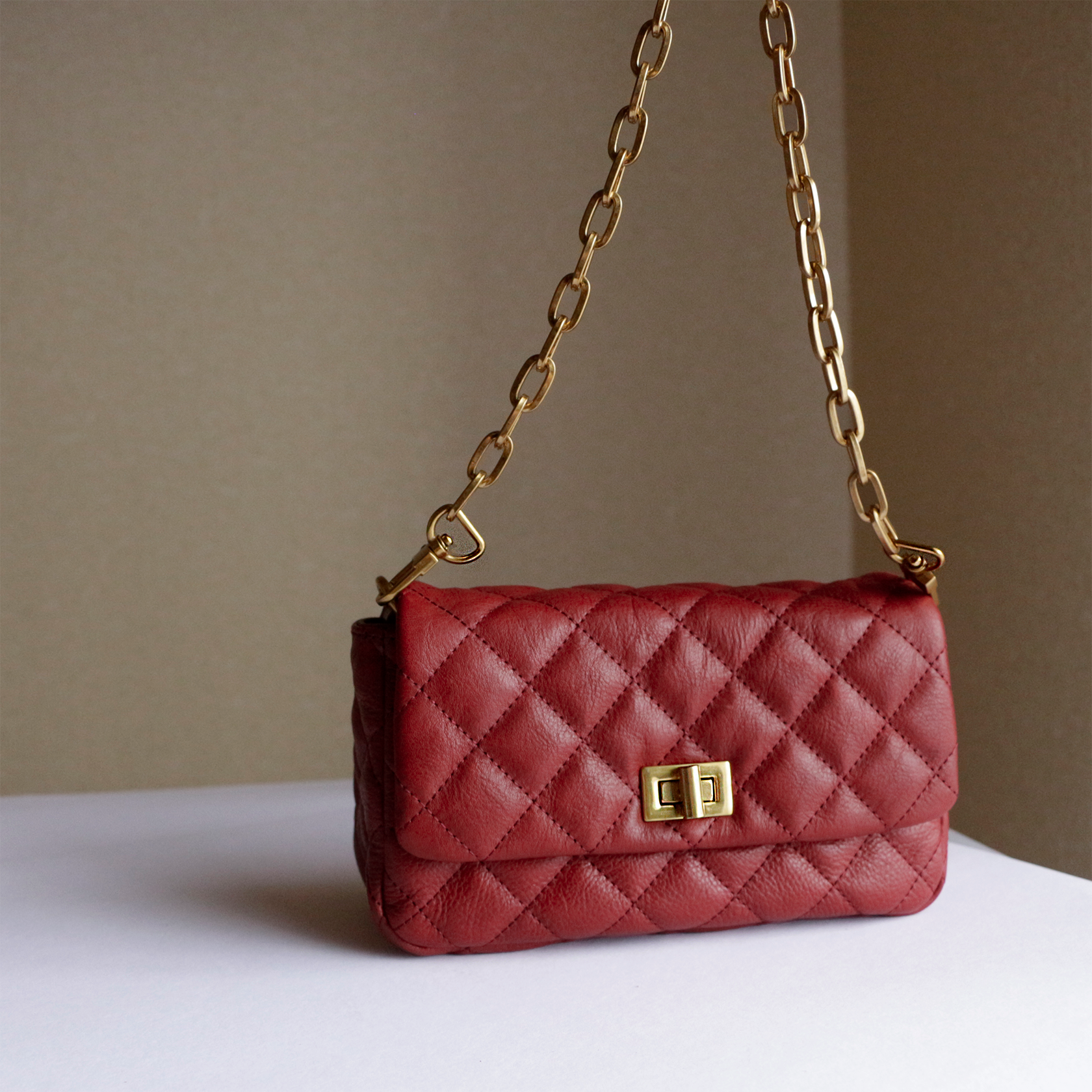 2way本革シンプルな牛革ショルダーバッグ斜め掛け長財布対応　ワインレッド