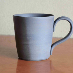 備前焼のマグカップ（ブルーグレー、ストレート） 1枚目の画像