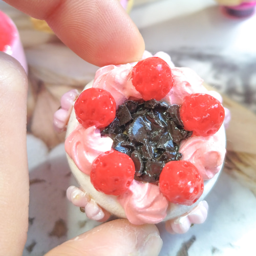 イチゴと桜のコラボ！スイーツマグネット5個セット(季節限定) スイーツ