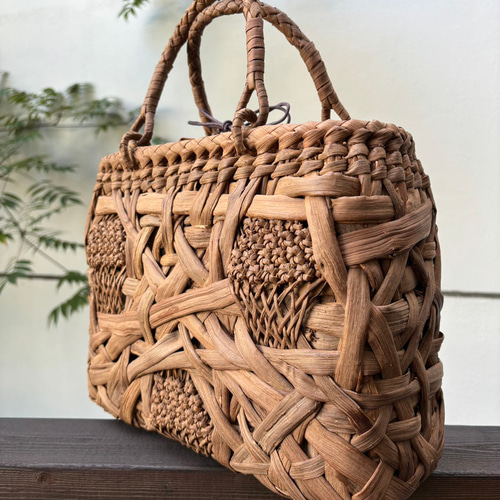 国産山葡萄カゴバック(手作り) 国産山葡萄 山葡萄かごバッグ 手作り 籠バッグ 乱れ編み 内布