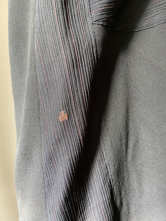 着物リメイク　フリル衿のロングジャケット　黒　ブラック 6枚目の画像