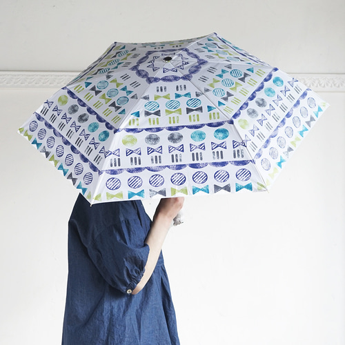 傳-ツタエ 青白シマウマ柄　日傘 木製持ち手 傳-ツタエ 青白シマウマ柄 日傘 木製持ち手 傳-ツタエ 青白シマウマ柄
