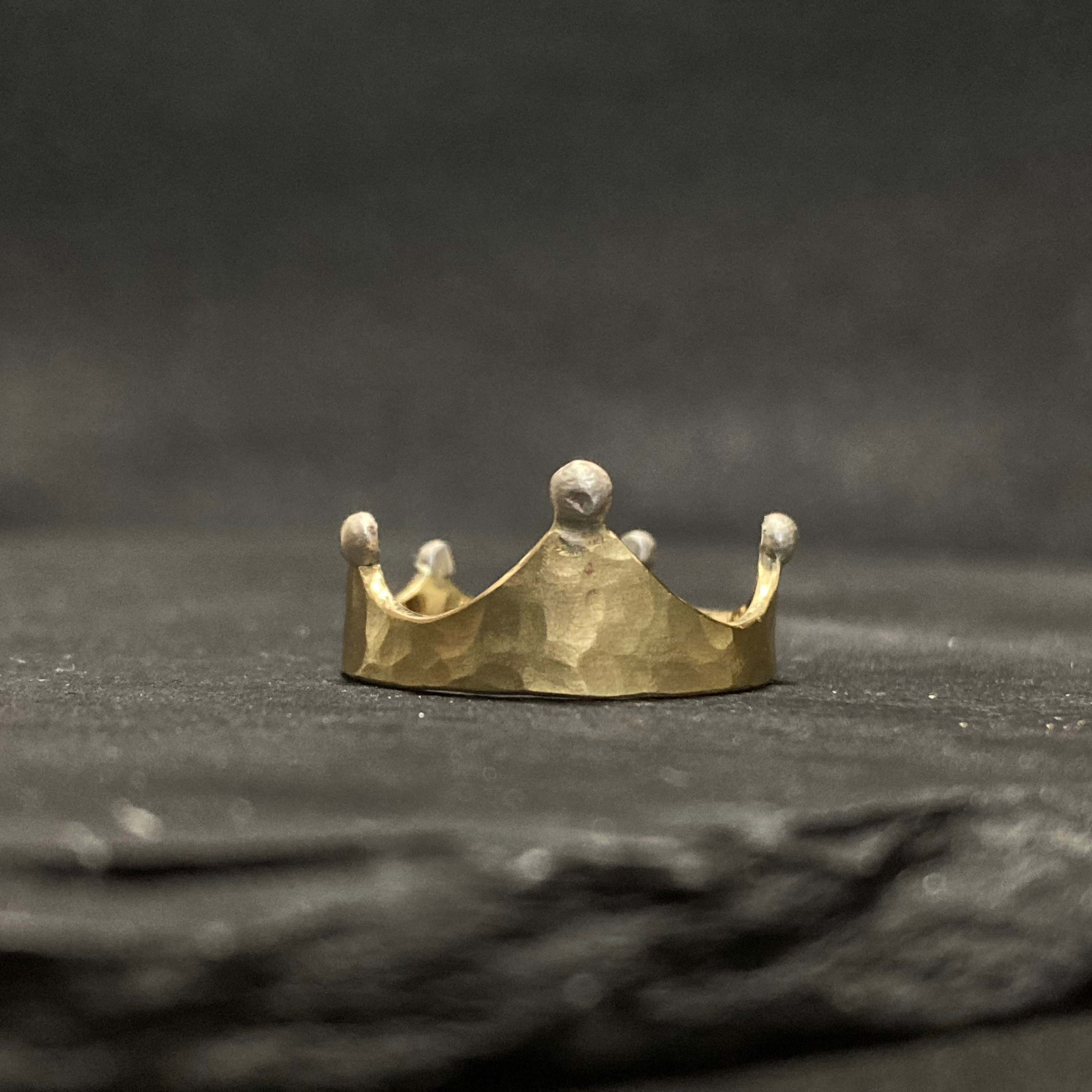 王冠の指輪 指輪・リング あんきもぽん図 通販 9628716｜Creema(クリーマ)