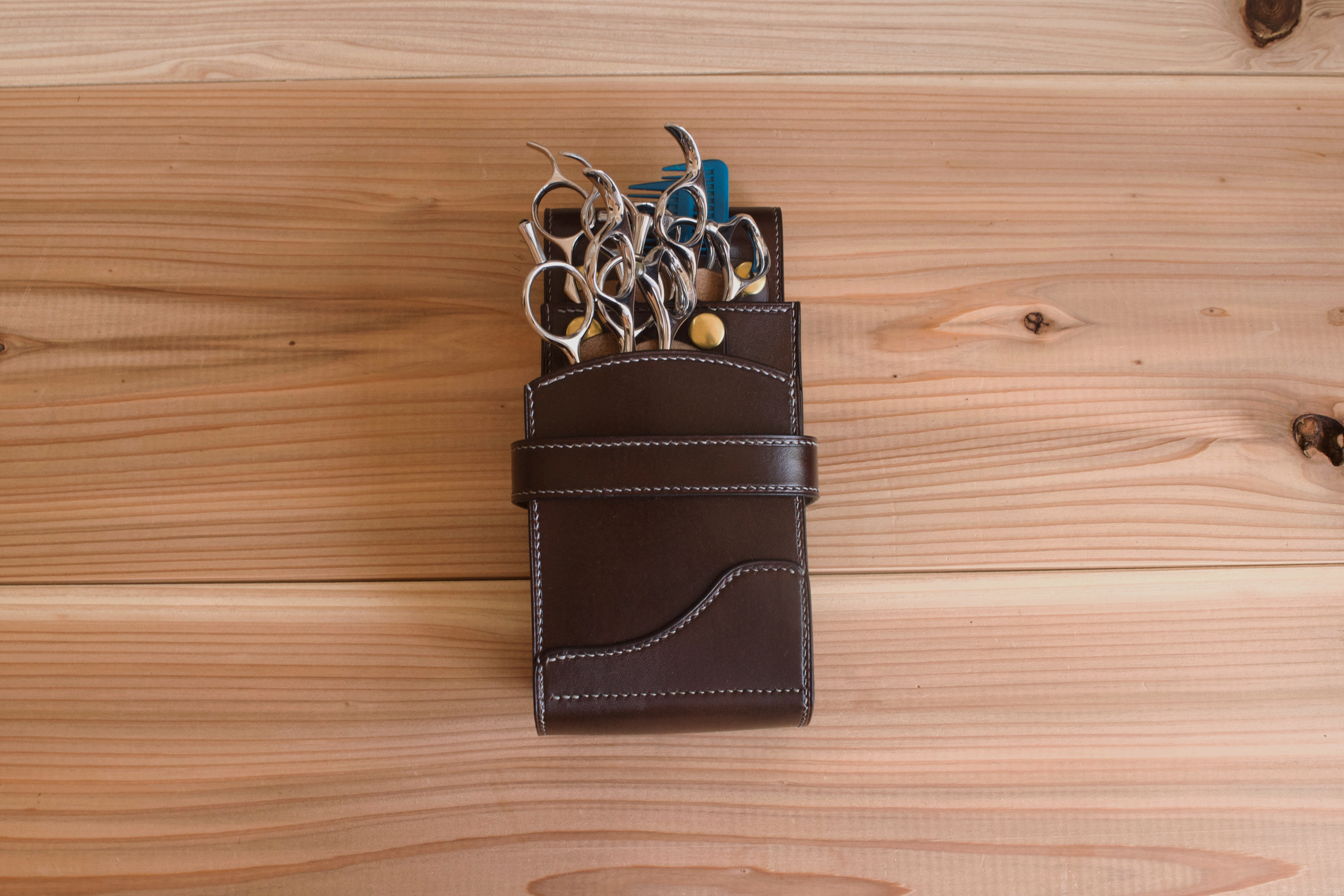 受注製作品　染色仕上げの5〜6丁入れシザーケースor13