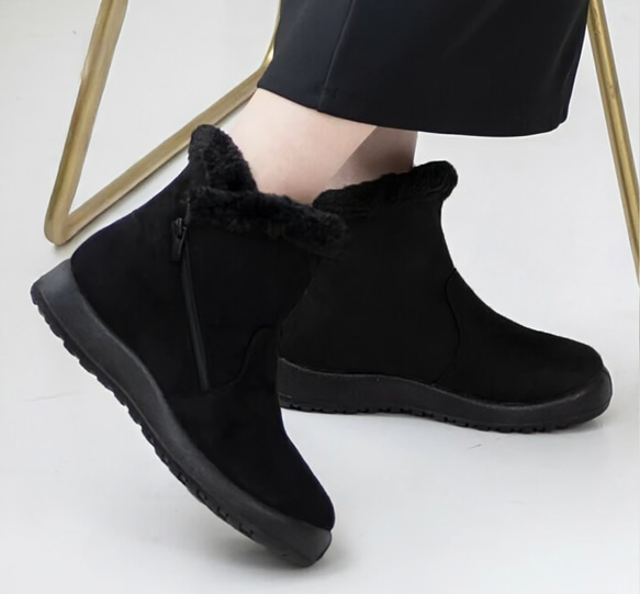 暖和得像毯子一樣！側拉鍊設計，穿脫方便。溫暖又舒適！毛絨短靴 第3張的照片